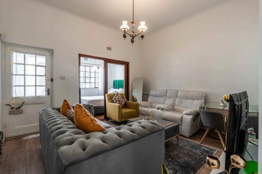 2 Bedroom Property for Sale in Sea Point Western Cape